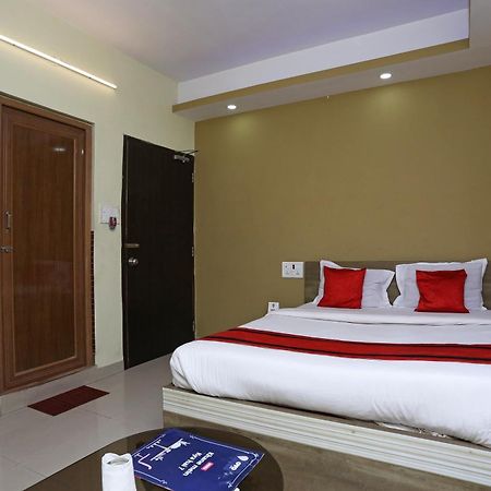 Hotel O Pratiksha Guest House Kolkata Bagian luar foto