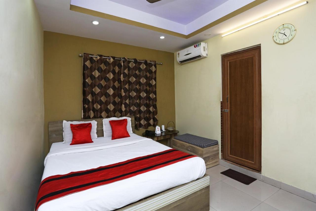 Hotel O Pratiksha Guest House Kolkata Bagian luar foto