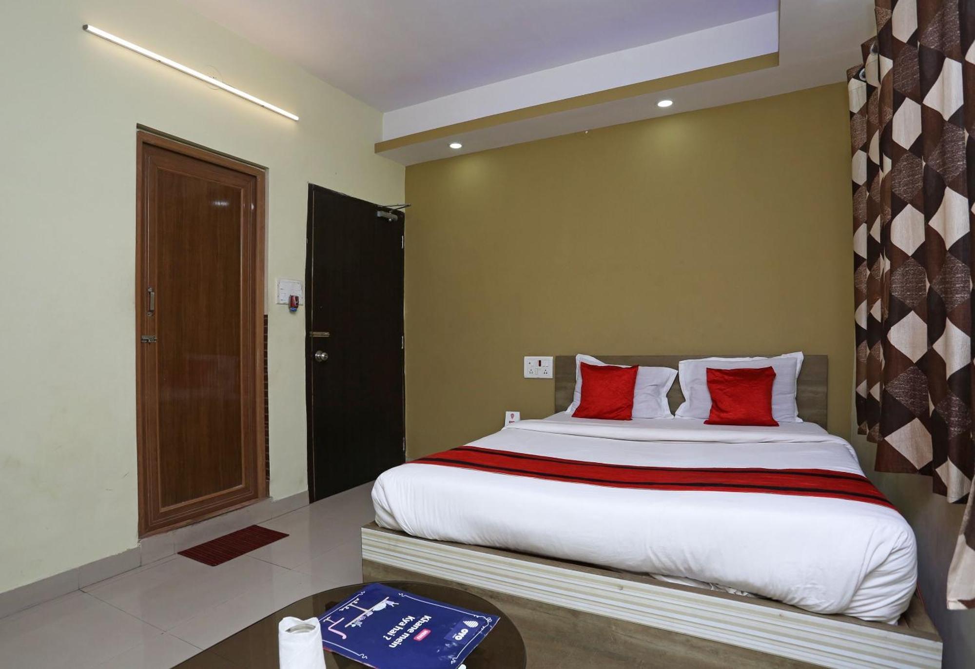 Hotel O Pratiksha Guest House Kolkata Bagian luar foto