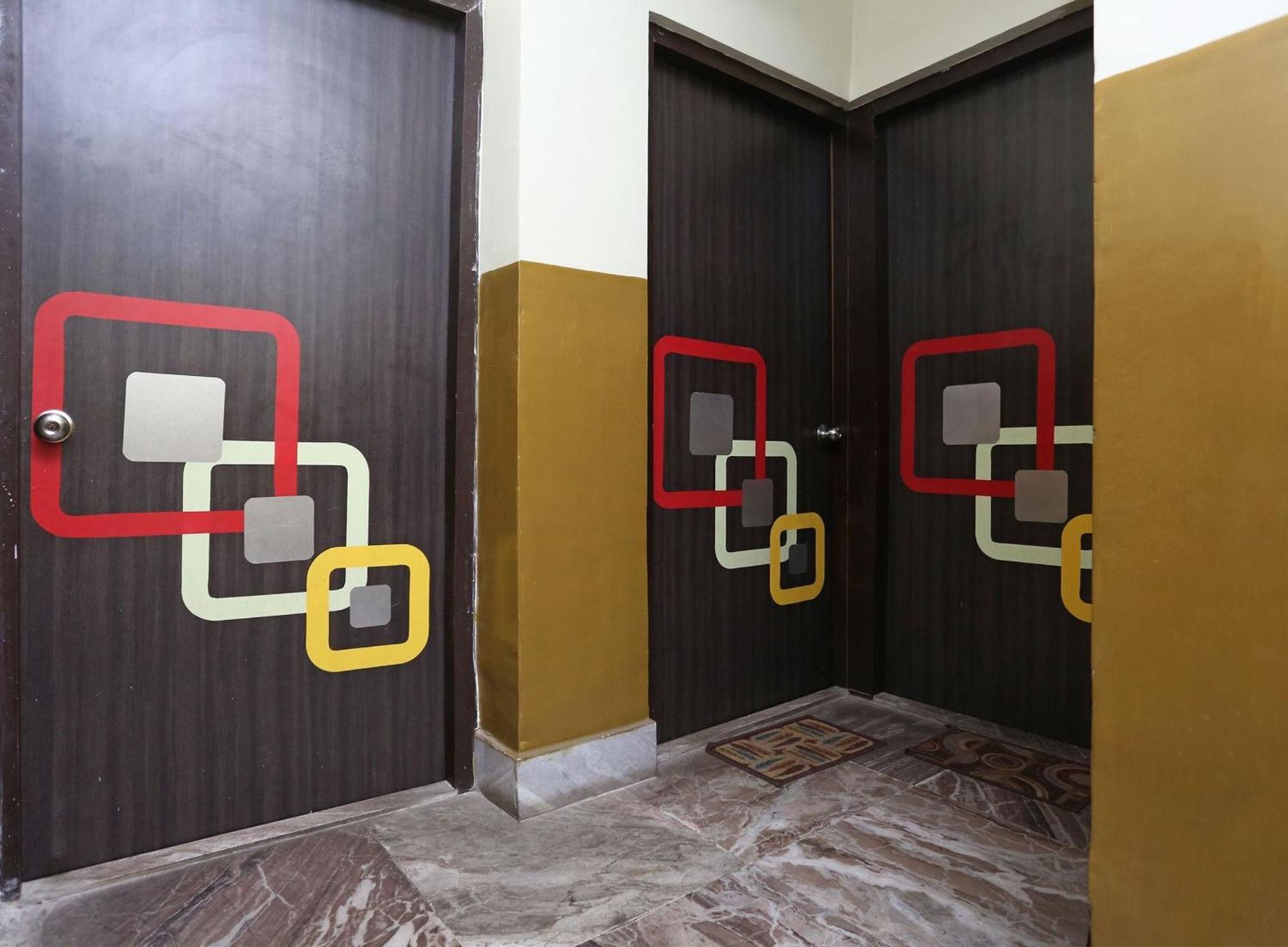 Hotel O Pratiksha Guest House Kolkata Bagian luar foto
