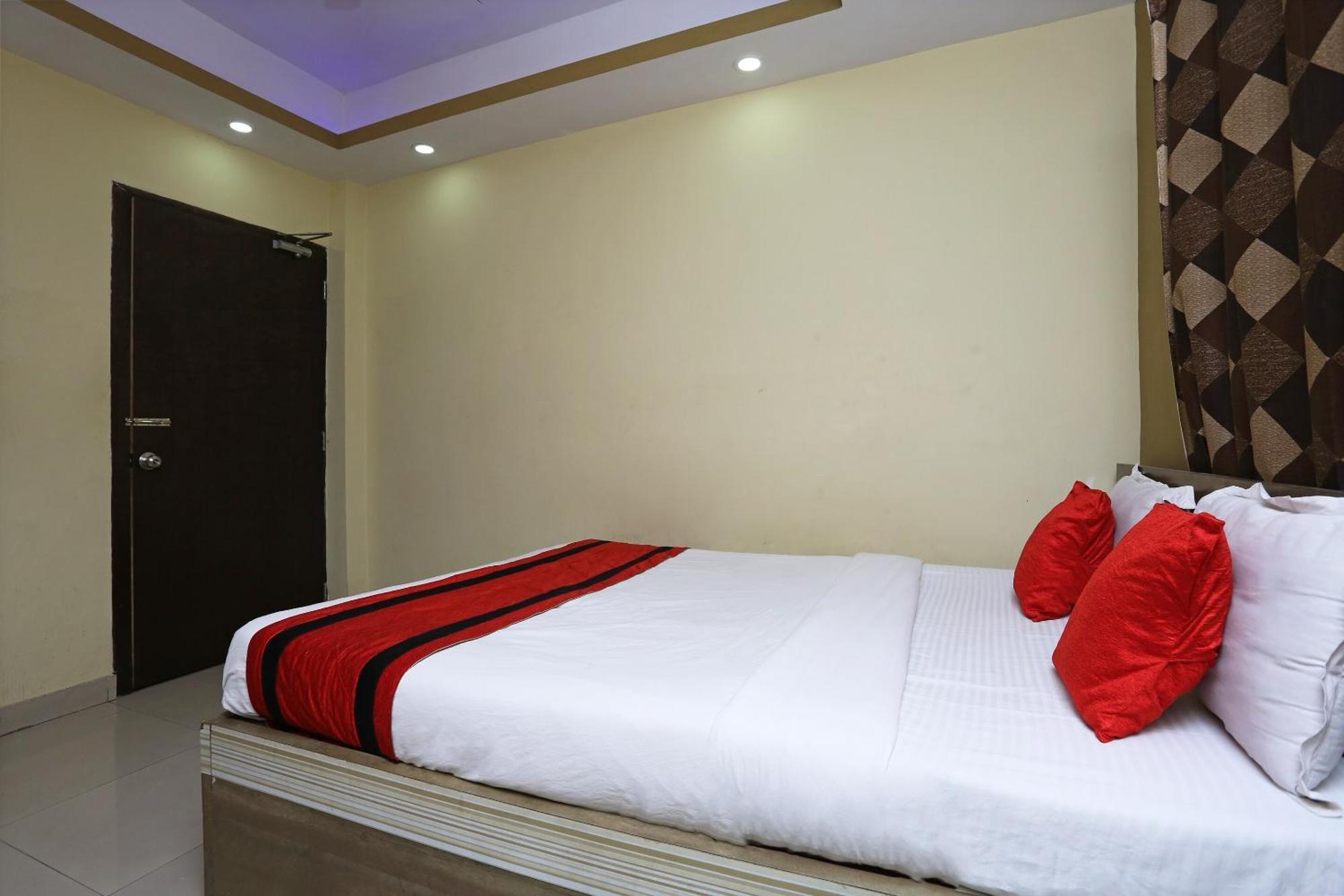 Hotel O Pratiksha Guest House Kolkata Bagian luar foto